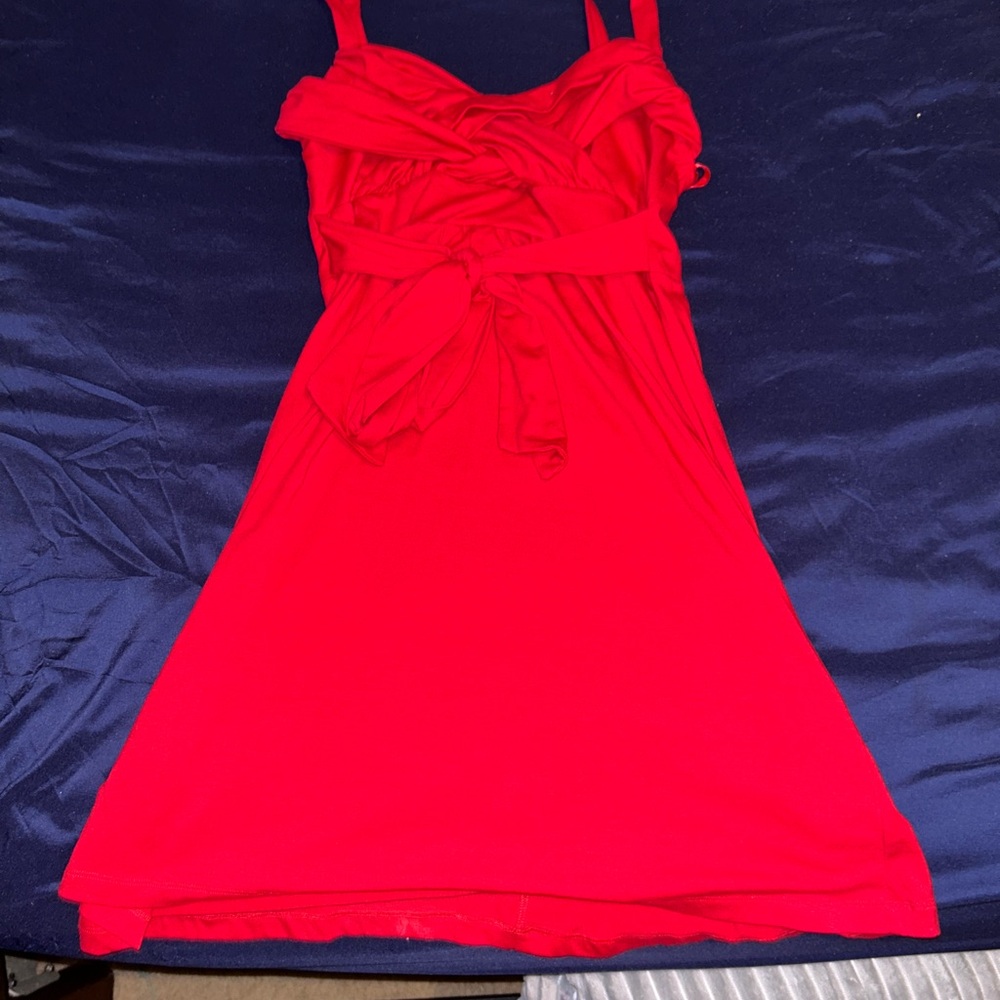 Says large but I think it’s large in juniors bc it fits me & im a women’s small